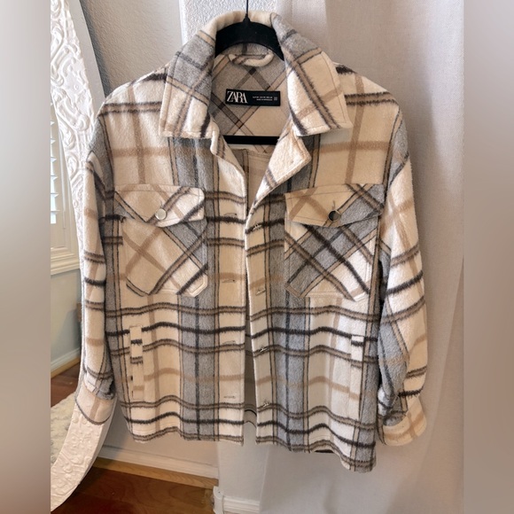 Zara Plaid Shacket - Picture 1 of 4